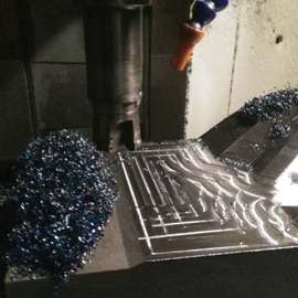 铁屑横飞,加工718材料数控刀片,不一样的R刀片开粗体验。